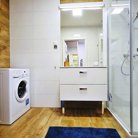 B1 By Interhome *